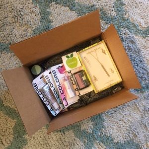 The small not so mystery box with 10 items!